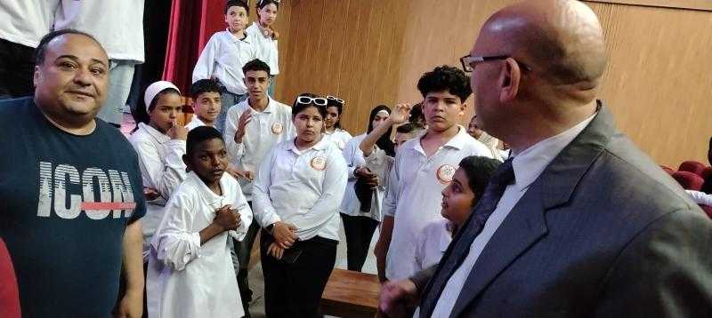 ناصف يشهد إبداعات أطفال المحافظات الحدودية في ورش أهل مصر بروض الفرج