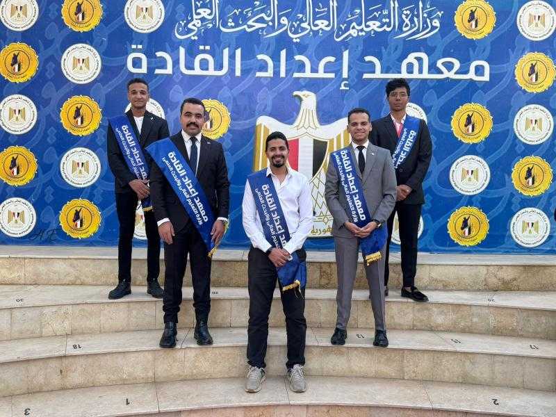 وفد طلابي بجامعة سوهاج يشارك فى فعاليات الملتقى الحواري لبناء الوعى لطلاب الجامعات والمعاهد المصرية