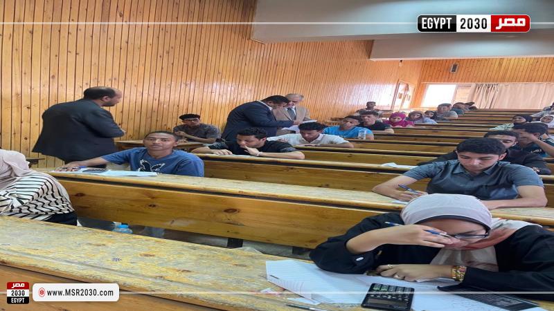 كلية التجارة بجامعة أسوان