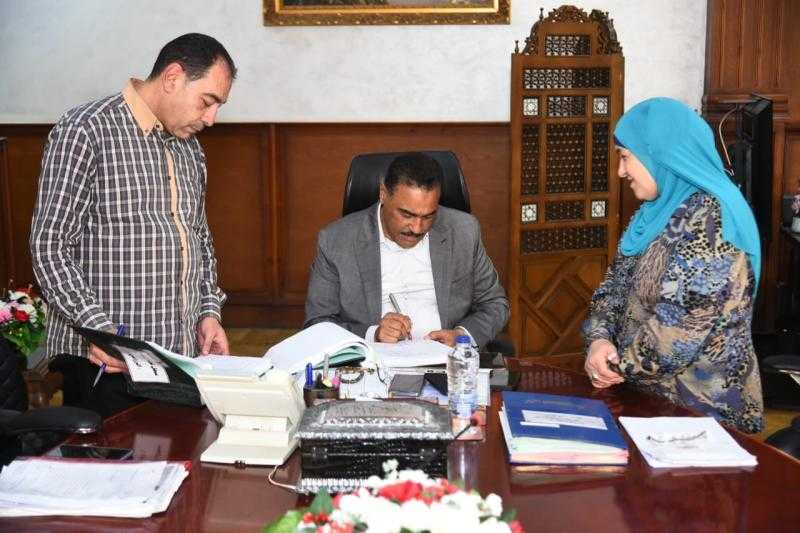 محافظ مطروح يعتمد قرارات لجنة التقنين