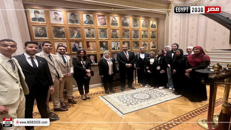 طلاب جامعة بنها