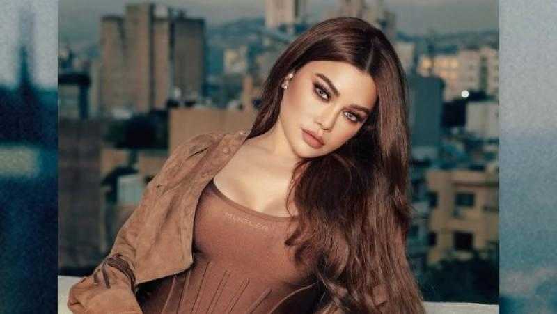 هيفاء وهبي تتألق بإطلالة مميزة وتستعد لإصدار أغاني جديدة