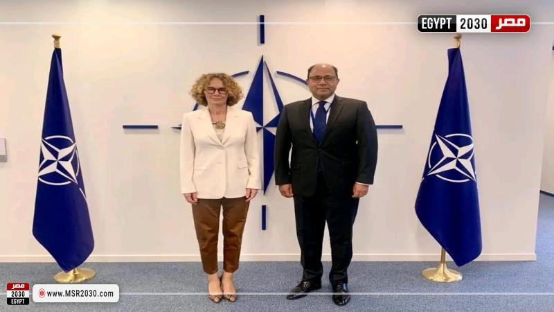السفير أحمد أبو زيد مع رادميلا شيكيرينسكا