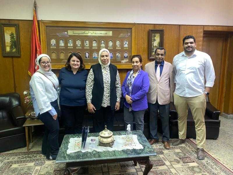 جوته الألماني يبدأ أول ندواتة التعريفية بكلية الألسن بجامعة عين شمس