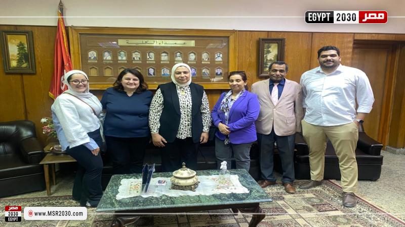 كلية الألسن بجامعة عين شمس