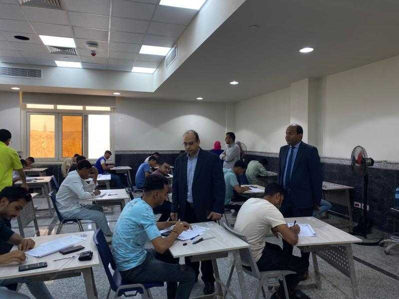 بدء امتحانات الفصل الدراسي الثاني ببرنامج الهندسة بجامعة جنوب الوادي الاهلية