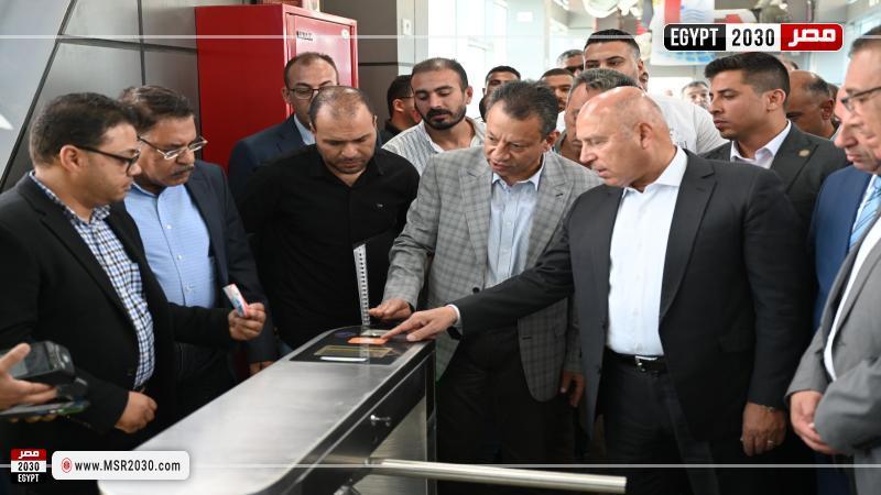 وزير الصناعة والنقل