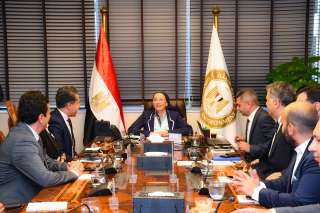 وزيرة البيئة تلتقي مجلس إدارة الجمعية المصرية لشباب الأعمال لبحث فرص الاستثمار في المجال البيئي وتعزيز الشراكة مع القطاع الخاص
