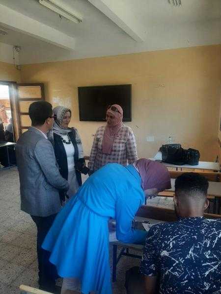 تنظيم قافلة الإصحاح البيئي لمحو الأمية بمركز ومدينة القنطرة غرب بالإسماعيلية للوصول للصفر الافتراضي ٧٪