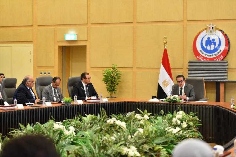 وزير الصحة يترأس أولى اجتماعات اللجنة العليا لوضع استراتيجية وطنية شاملة لسلامة المرضى