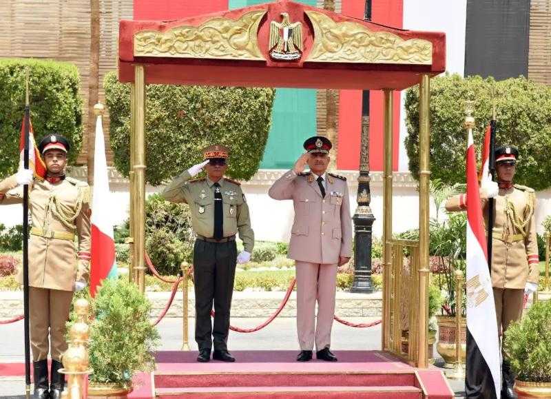 وزير الدفاع يستقبل نظيره من مدغشقر ويؤكد: علاقات استراتيجية مع أشقائنا الأفارقة