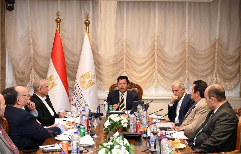 وزير الشباب والرياضة يترأس اجتماع مجلس إدارة صندوق التمويل الأهلي لرعاية النشء