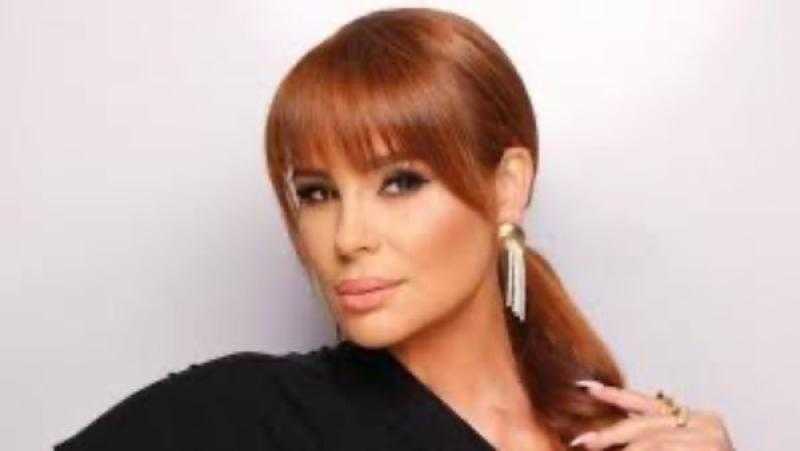 كارول سماحة تعبر عن شكرها لفريق عمل مسرحية ”كلو مسموح”