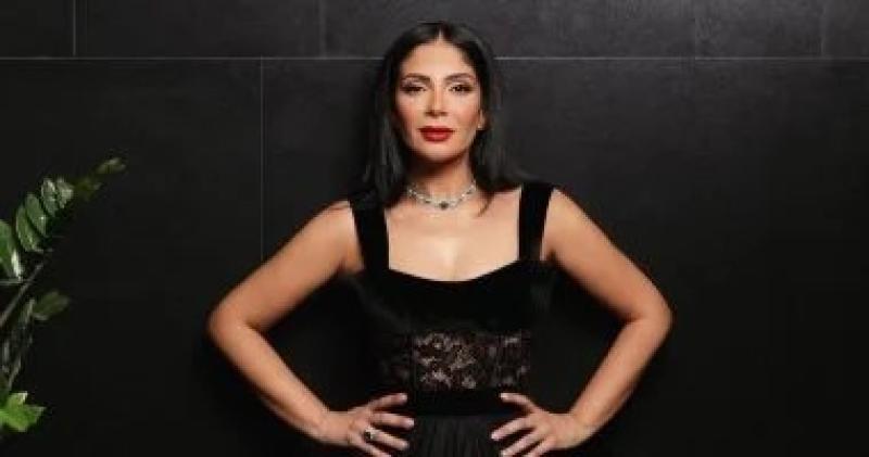 منى زكي تستعد لعرض فيلمها الجديد ”الست” وتنافس في عدة مشاريع سينمائية