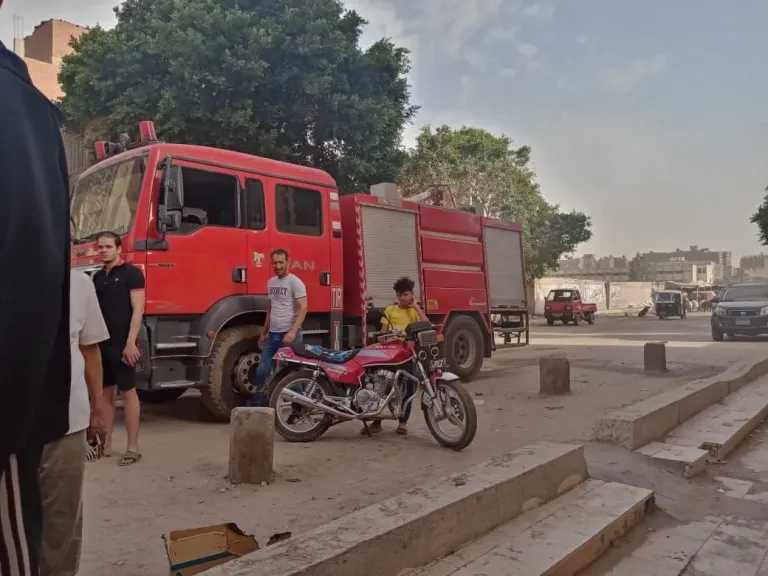 السيطرة على حريق جرن قش أرز بجوار منازل في طامية دون إصابات