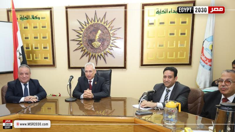 رئيس جامعة المنيا
