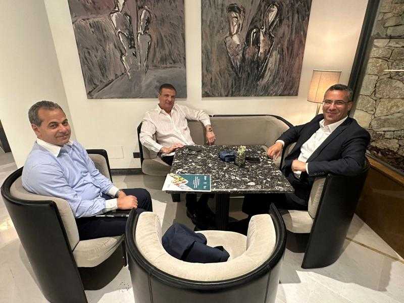 وزير الزراعة يبحث مع نظيره اللبناني تعزيز التعاون المشترك وتسهيل انسياب الحاصلات الزراعية بين البلدين