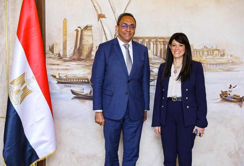 وزيرة التخطيط والتعاون الدولي تبحث مع محافظ قنا دعم جهود التنمية بالمحافظة