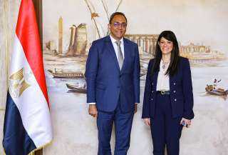 وزيرة التخطيط والتعاون الدولي تبحث مع محافظ قنا دعم جهود التنمية بالمحافظة