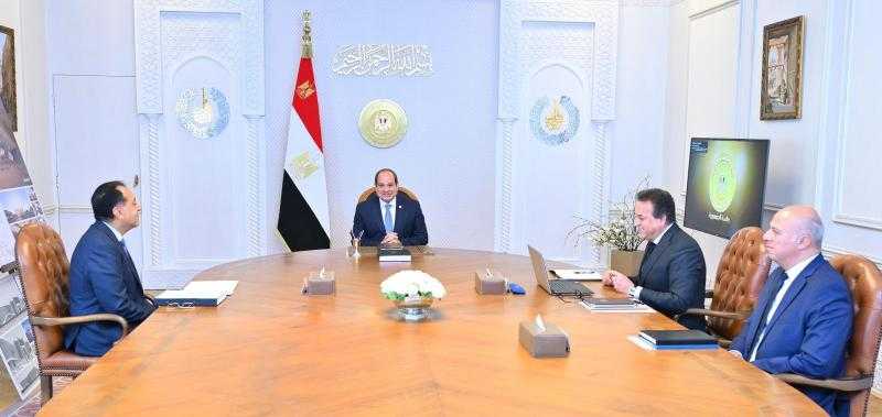 الرئيس السيسي يستعرض محاور عمل المجموعة الوزارية للتنمية البشرية مع الوزراء المختصين