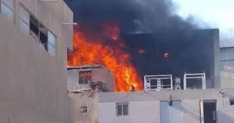 حريق مصنع 