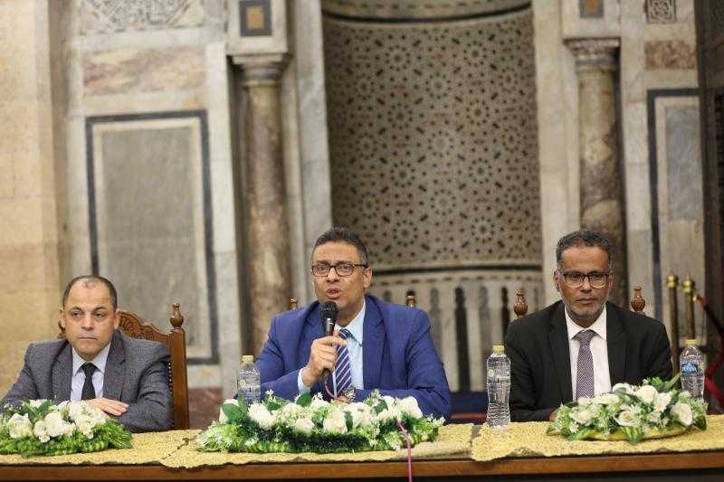 ملتقى الجامع الأزهر يحذر من الاستهلاك السلبي لشبكات التواصل وتأثيرها على الوعي