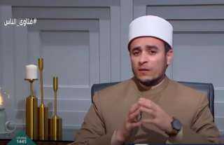 أمين الفتوى: رش المياه في الشارع غير جائز شرعًا ويُعتبر من الإسراف