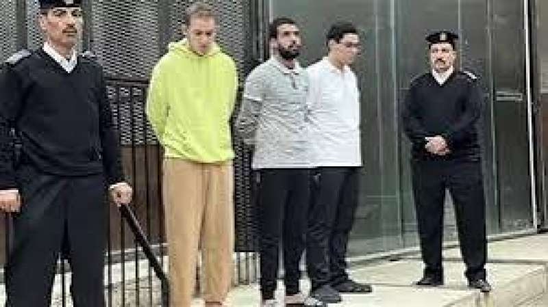 المتهمين 