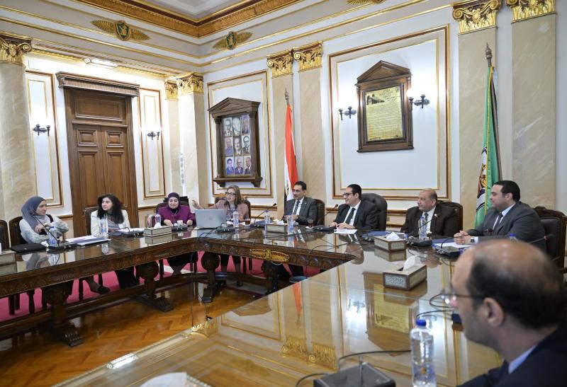رئيس جامعة القاهرة يوجه بسرعة الانتهاء من وضع الخطة الاستراتيجية للجامعة 2025-2030 مشتملة على آليات تنفيذها