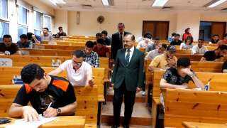 نائب رئيس جامعة بنها يتفقد الامتحانات بكليتي الحقوق و الحاسبات والذكاء الاصطناعي