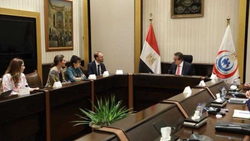 وزير الصحة يبحث تعزيز التعاون مع ”أطباء بلا حدود” لدعم الخدمات الإنسانية والطوارئ