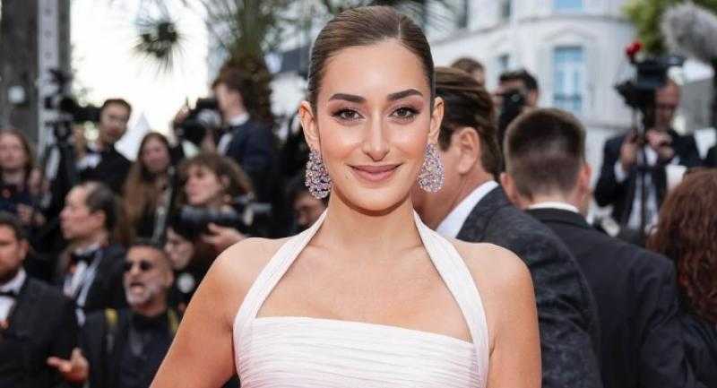 أمينة خليل ترد على أنباء ارتباطها بالمصور أحمد زعتر