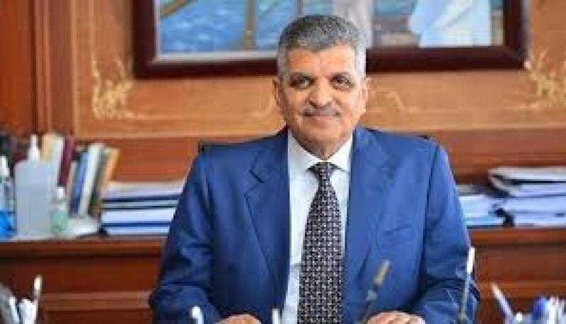 رئيس قناة السويس: قرار تخفيض الرسوم ”مدروس” وخسرنا 10.5 مليار دولار خلال عام ونصف