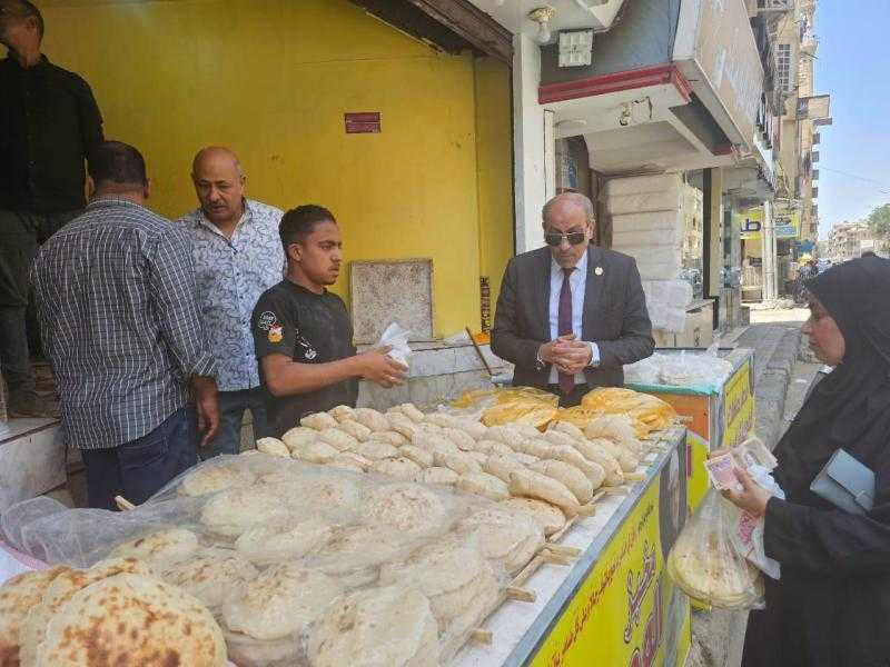 تموين الأقصر يضبط 650 زجاجة مشروبات غازية منتهية الصلاحية داخل مخزن غير مرخص