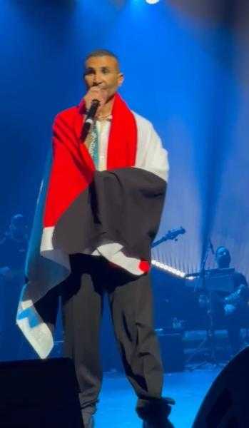 بعلم مصر.. أحمد سعد يشعل حفلاً جماهيرياً بأستراليا