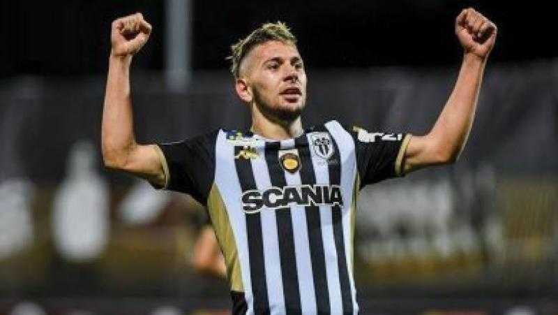 الزمالك يقترب من ضم الجزائري فريد الملالي رغم أزمته القانونية السابقة