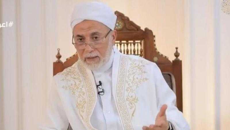 الدكتور يسري جبر: اتباع الجنازات مندوب شرعًا لكن قد يتحول إلى واجب