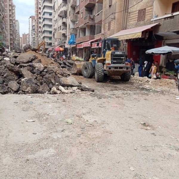 محافظ الإسكندرية : الانتهاء من رفع كفاءة الرصف بشارع خالد بن الوليد السياحي استعدادًا لموسم الصيف