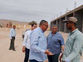 رئيس مركز البداري بأسيوط يتفقد الأعمال الإنشائية بسوق عرب مطير