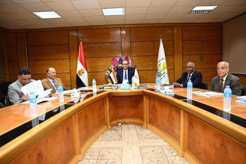 المنشاوي يترأس لجنة اختيار عميد كلية التربية الرياضية بجامعة أسيوط