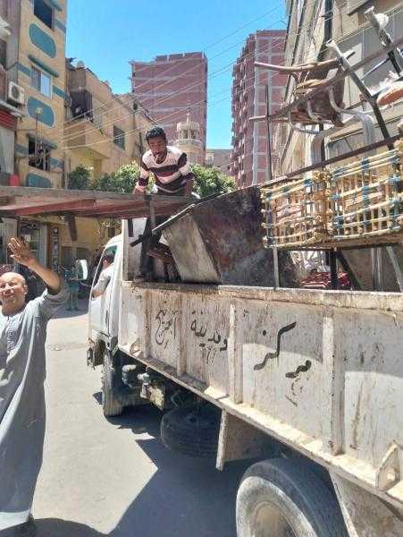 محافظ أسيوط: حملات مكثفة لإزالة إشغالات الباعة الجائلين بمدينة أبوتيج وإعادة الانضباط للشارع
