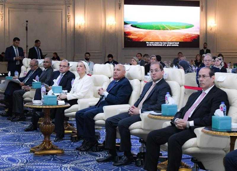 وزير الصناعة والنقل ووزراء البيئة والمالية يطلقون منتدى  أفريقيا تنمو خضراء للتمويل المناخى
