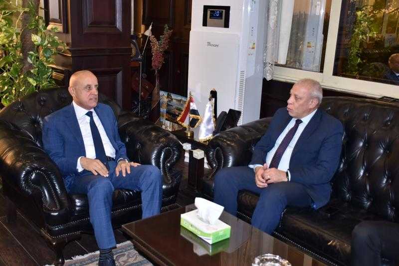 محافظ الأقصر يلتقى رئيس هيئة تنمية الصعيد ويشيد بدور الهيئة فى تعزيز جهود التنمية المستدامة بالمحافظة