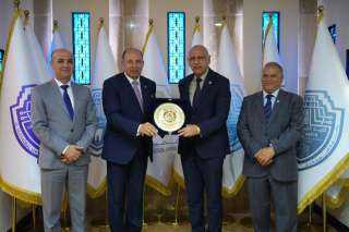 رئيس جامعة المنصورة يزور جامعة المستقبل بجمهورية العراق لتعزيز سبل التعاون