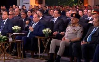 السيسي: الدولة تعمل على تخطيط عمراني متكامل ليشمل 3 محافظات
