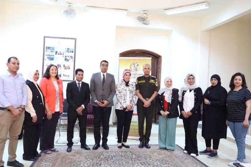 رئيس جامعة الأقصر تفتتح ورشة عمل معًا.. بالوعي نحميها لتعزيز الوعي المجتمعي