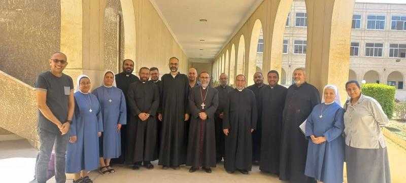 الأنبا دانيال يترأس الاجتماعات الدورية للجنة الأسقفية للتعليم المسيحي