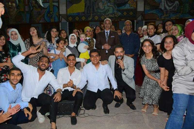 طلاب الفرقة الرابعة بقسم التربية الموسيقية بكلية التربية النوعية بجامعة أسيوط ينظمون حفلاً موسيقيًا