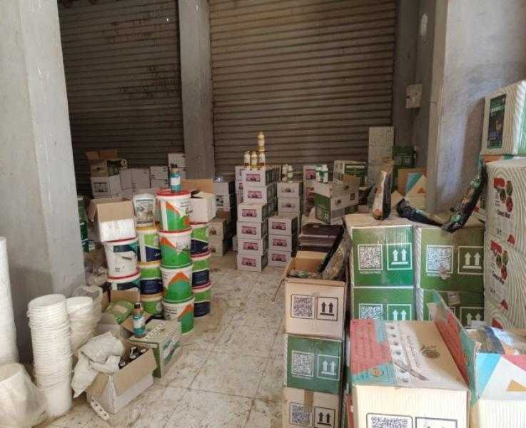 ضبط مصنع غير مرخص بالمنوفية لإنتاج الأسمدة والمخصبات الزراعية المغشوشة