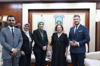 رئيس جامعة الأقصر تستقبل السفيرة مشيرة خطاب ووفد المجلس القومي لحقوق الإنسان لبحث سبل التعاون المشترك